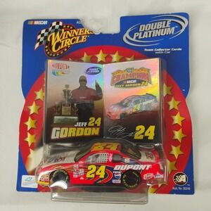 NASCAR Jeff Gordon Dupont #24 Diecast 1:43 Winners Circle Double Platinum 2001